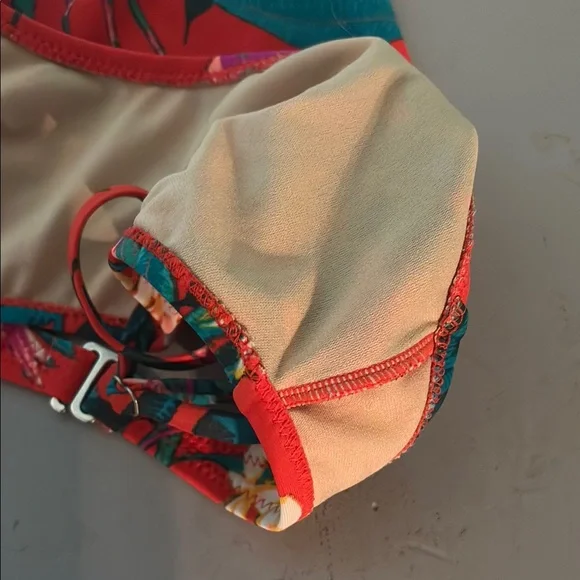 Old Navy Red Floral Bikini Top - Picture 6 of 7